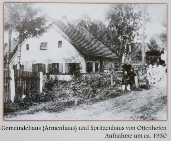 1930 Armen und Spritzenhaus.jpg